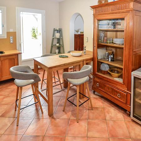 3 Bedroom Awesome Home In Chateuneuf De Gadagne Châteauneuf-de-Gadagne Esterno foto