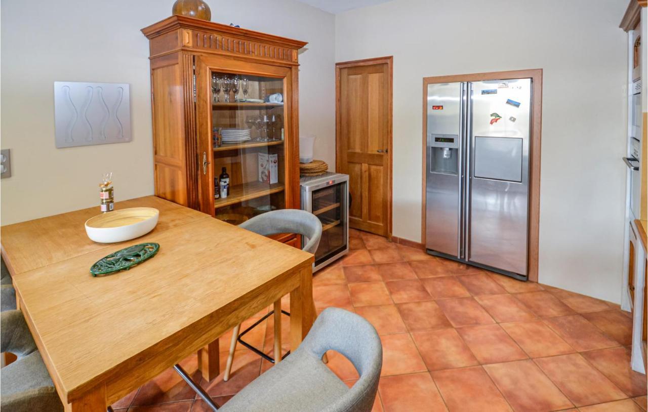 3 Bedroom Awesome Home In Chateuneuf De Gadagne Châteauneuf-de-Gadagne Esterno foto