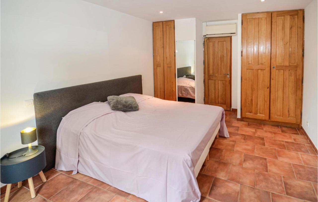 3 Bedroom Awesome Home In Chateuneuf De Gadagne Châteauneuf-de-Gadagne Esterno foto
