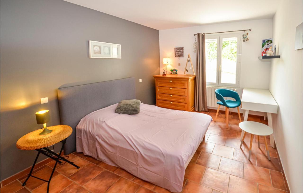 3 Bedroom Awesome Home In Chateuneuf De Gadagne Châteauneuf-de-Gadagne Esterno foto