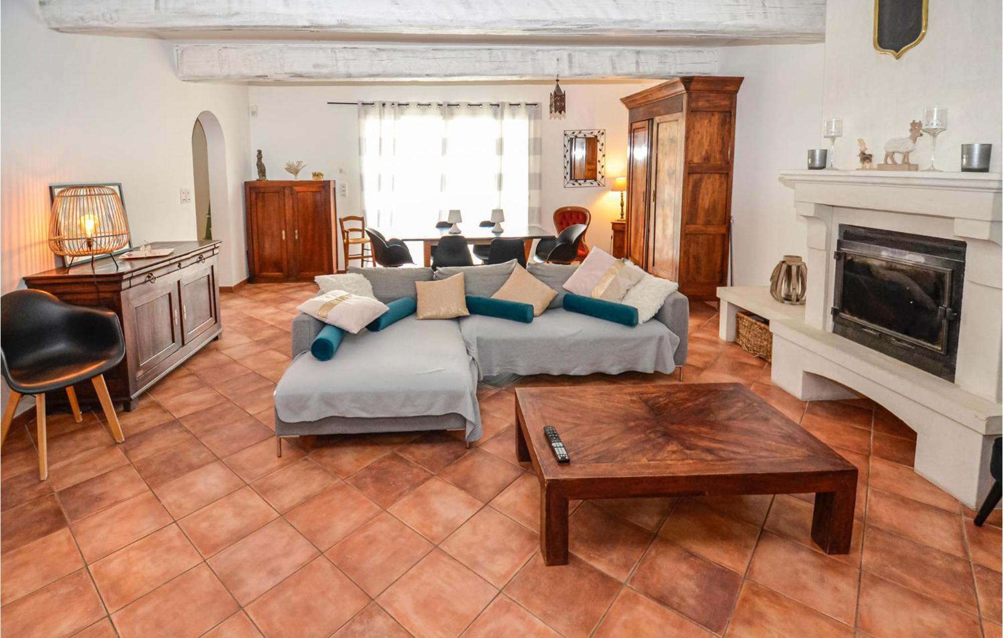 3 Bedroom Awesome Home In Chateuneuf De Gadagne Châteauneuf-de-Gadagne Esterno foto