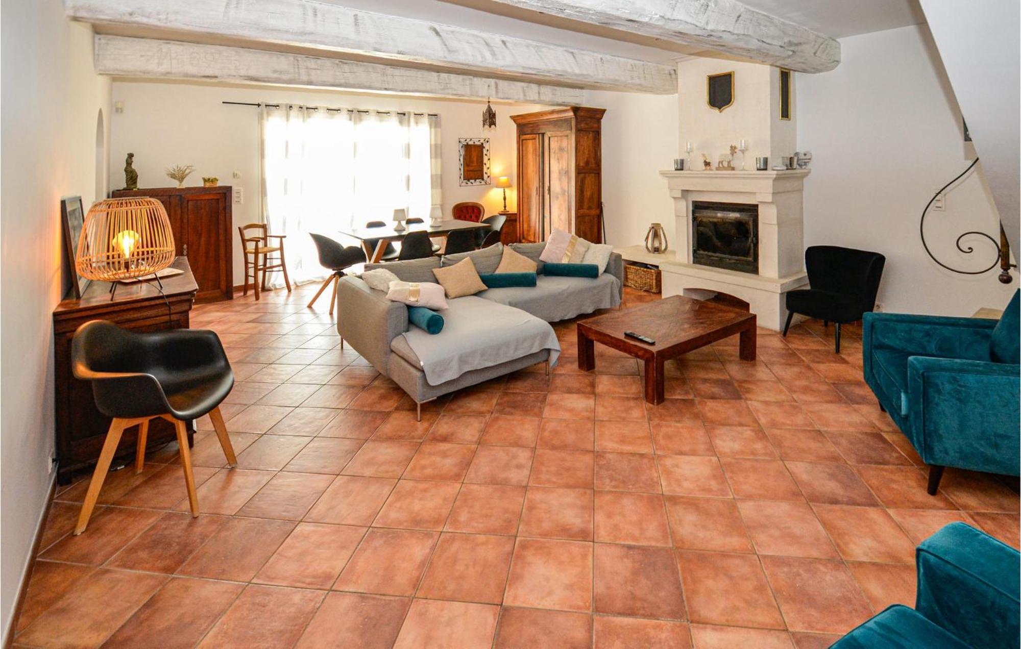 3 Bedroom Awesome Home In Chateuneuf De Gadagne Châteauneuf-de-Gadagne Esterno foto